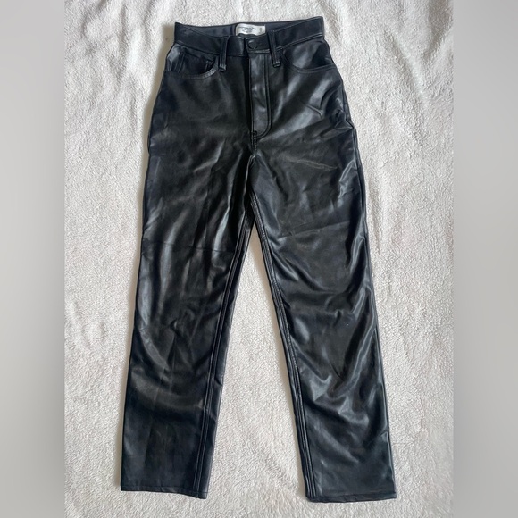 Abercrombie & Fitch Vegan Leather Ultra High Rise Ankle Straight Pant Black 25 - Picture 1 of 8